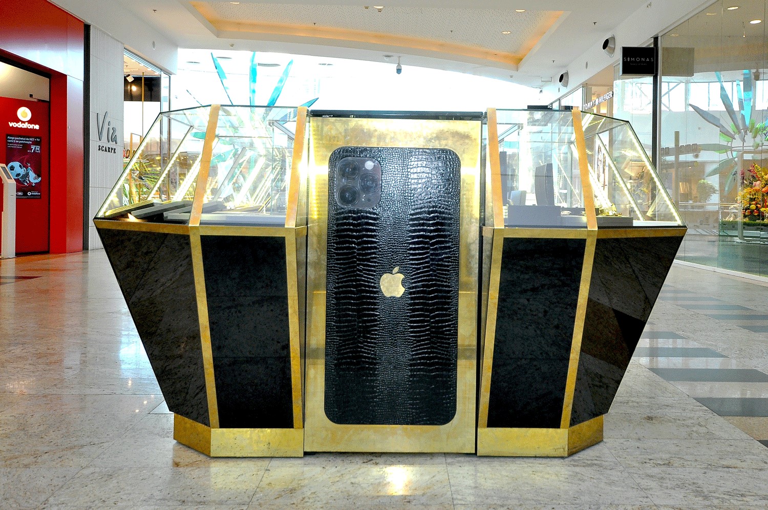 Vip Touch Design - Apple