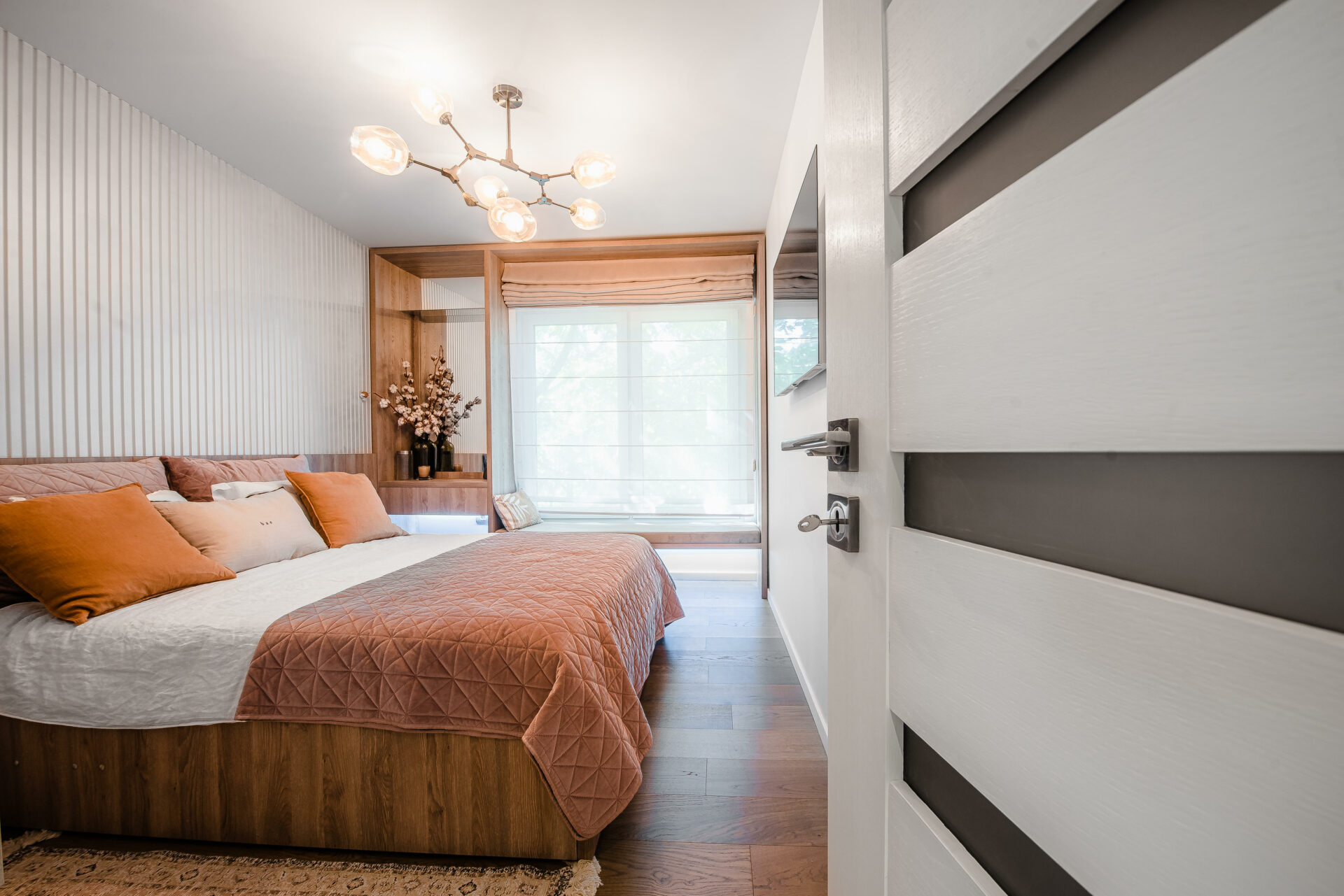Cadru 12 din Apartament minimalist cu accente boho