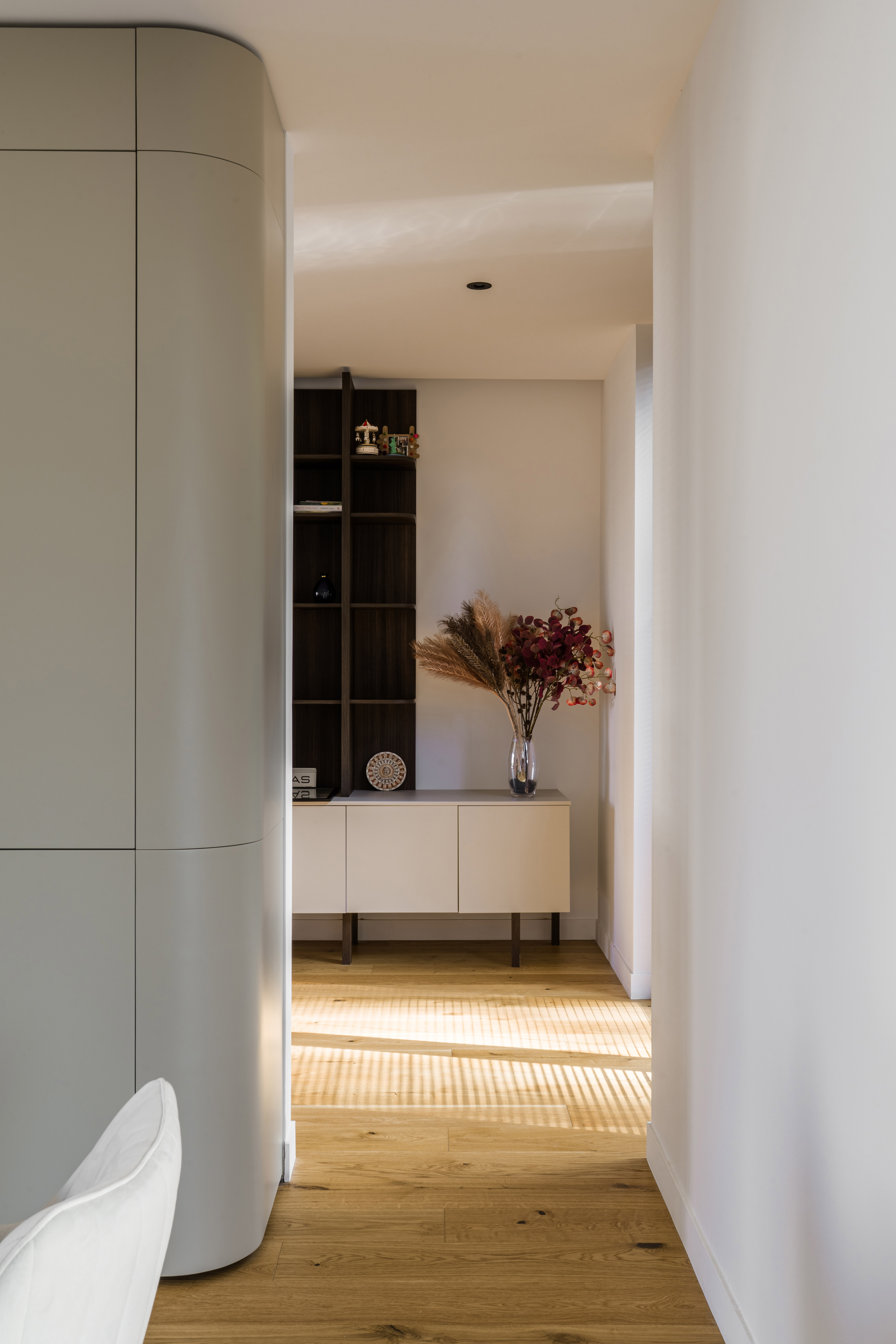 Cadru 7 din Open space organizat prin mobilier