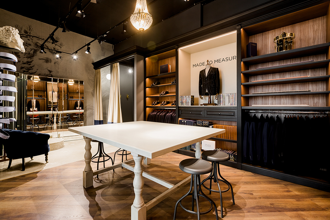 Cadru 7 din Showroom Ganza