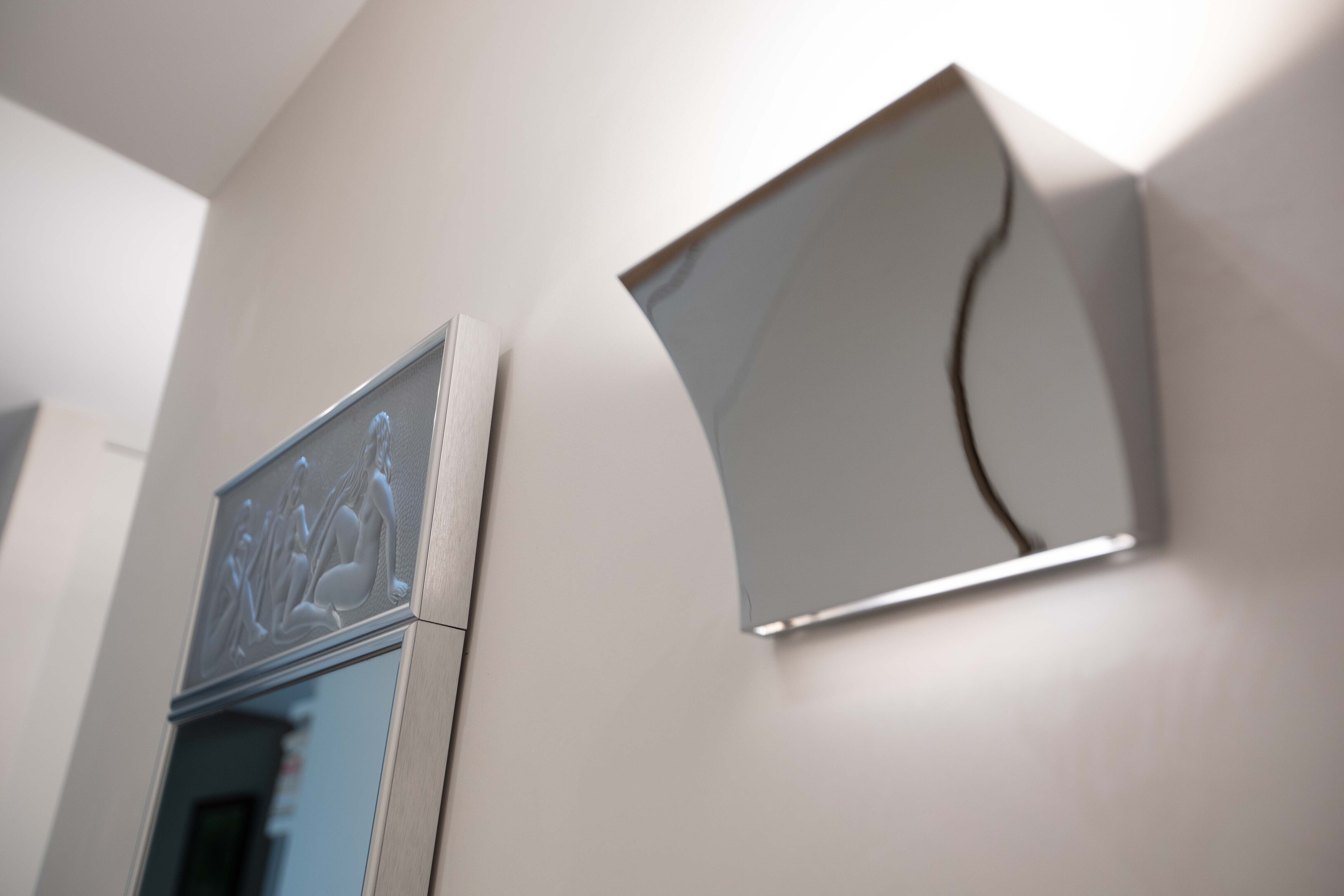 Cadru 6 din Apartament White feminine