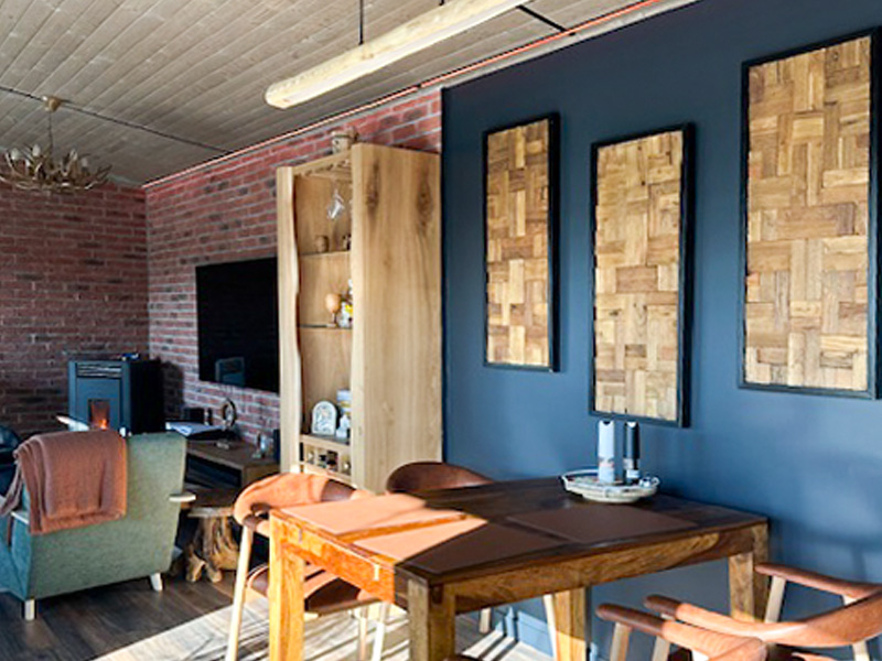 Cadru 3 din Man Cave