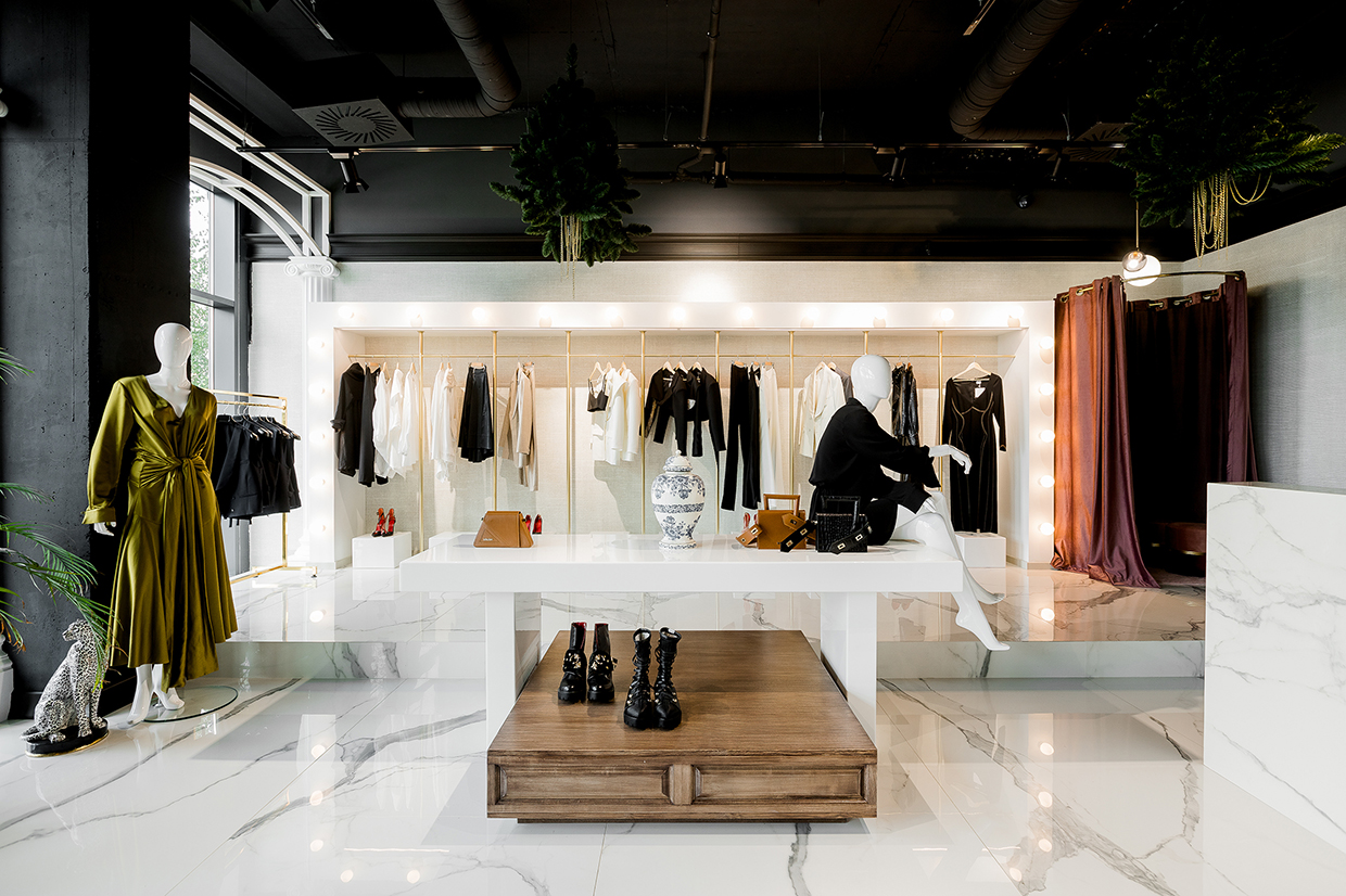 Cadru 2 din Showroom Ganza