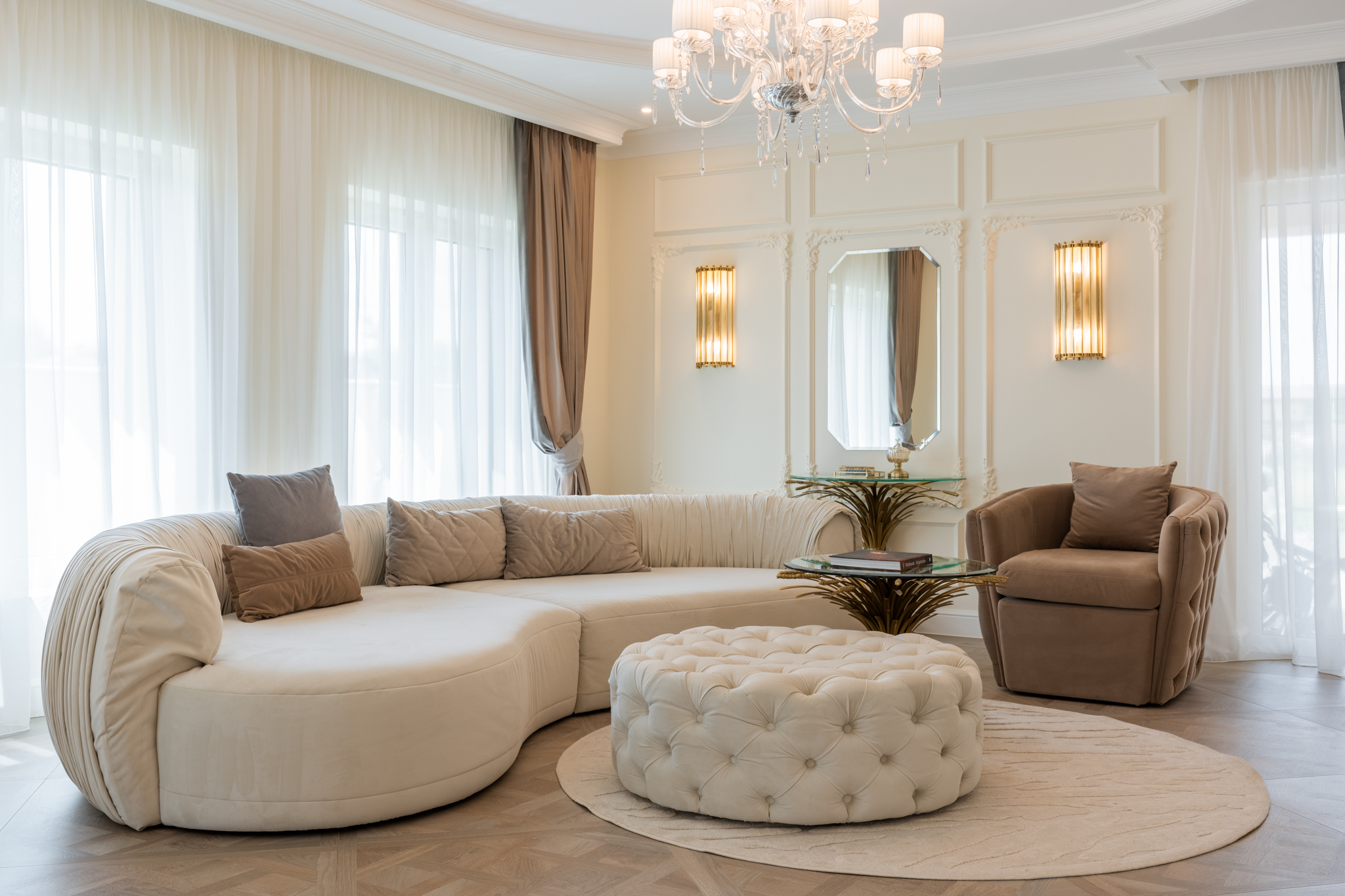 Cadru 1 din Velvet Reflections Villa