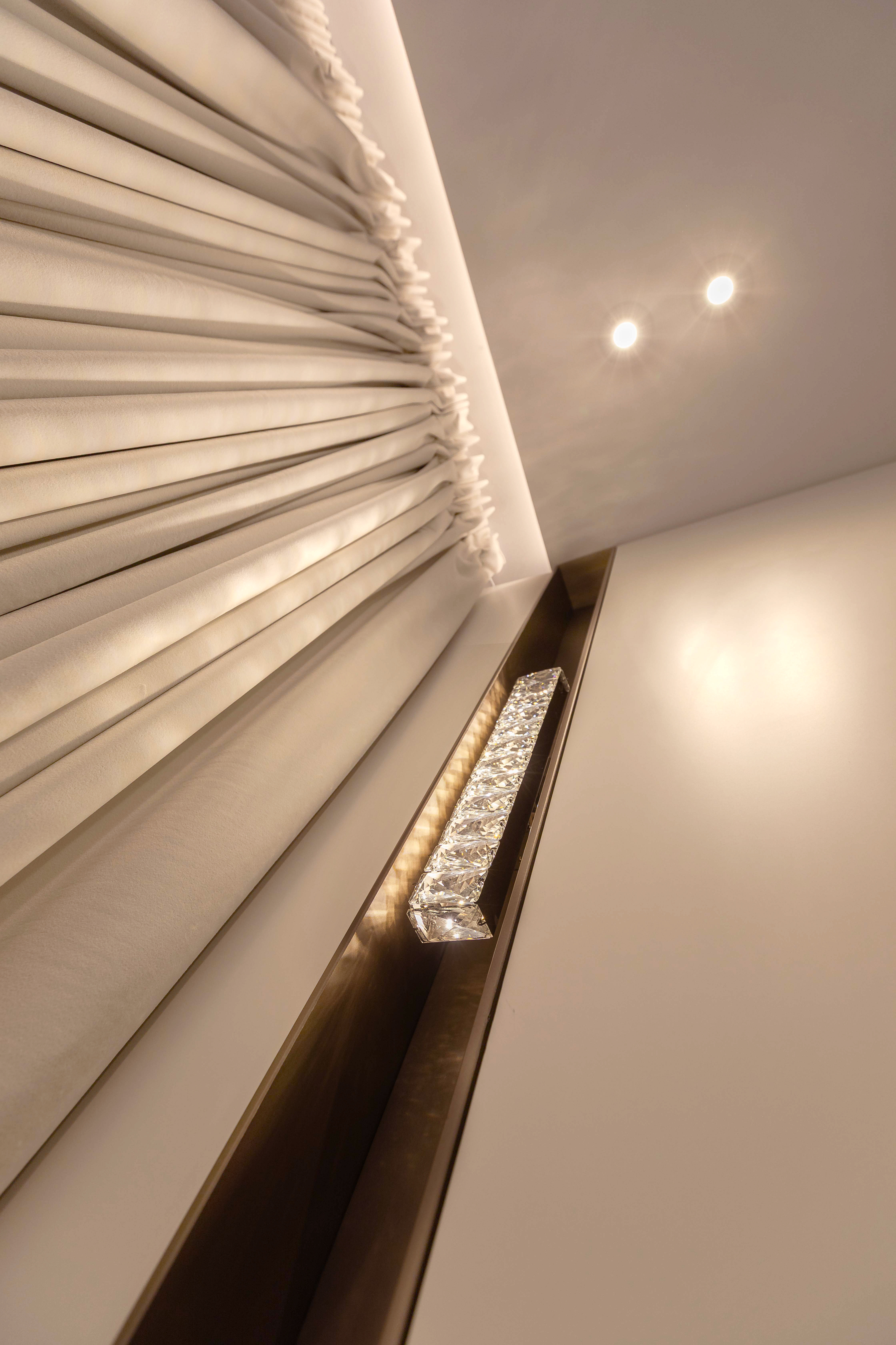 Cadru 8 din Apartament White feminine
