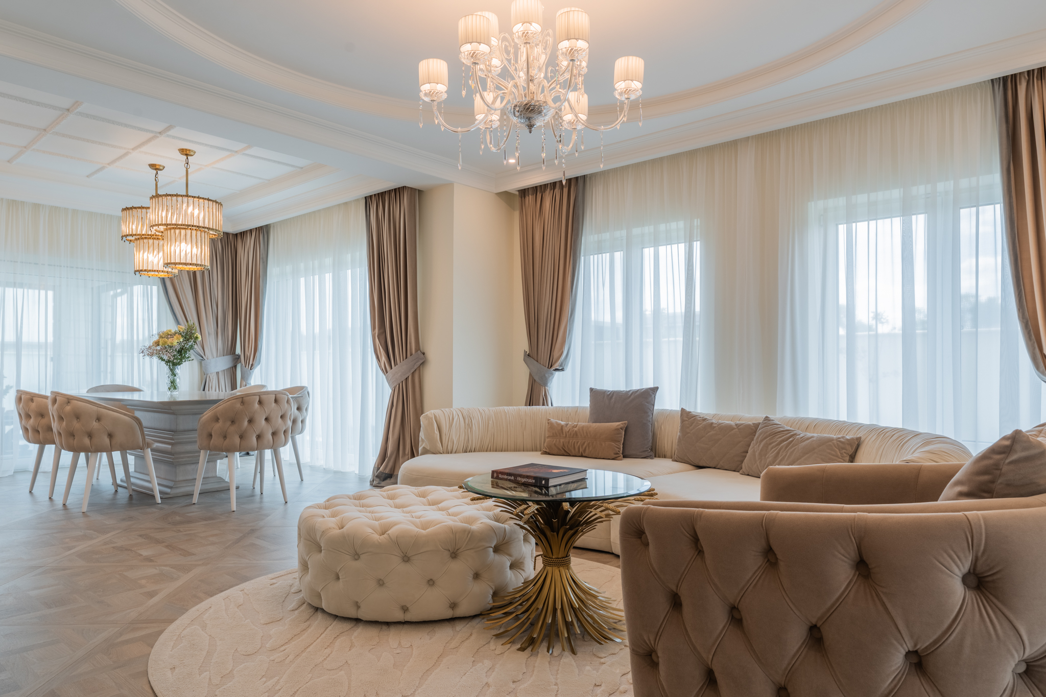 Cadru 3 din Velvet Reflections Villa