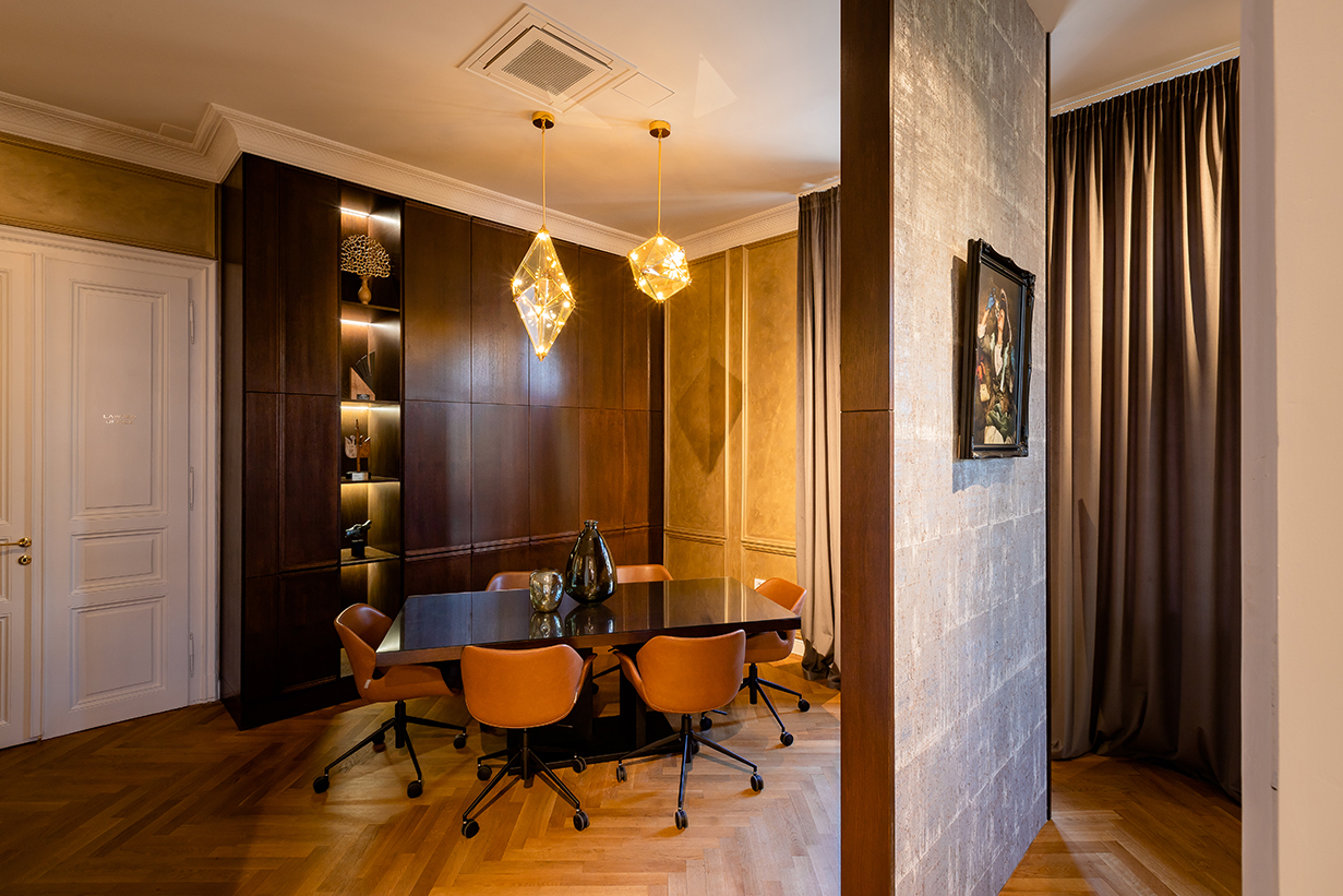 Cadru 3 din Law Office