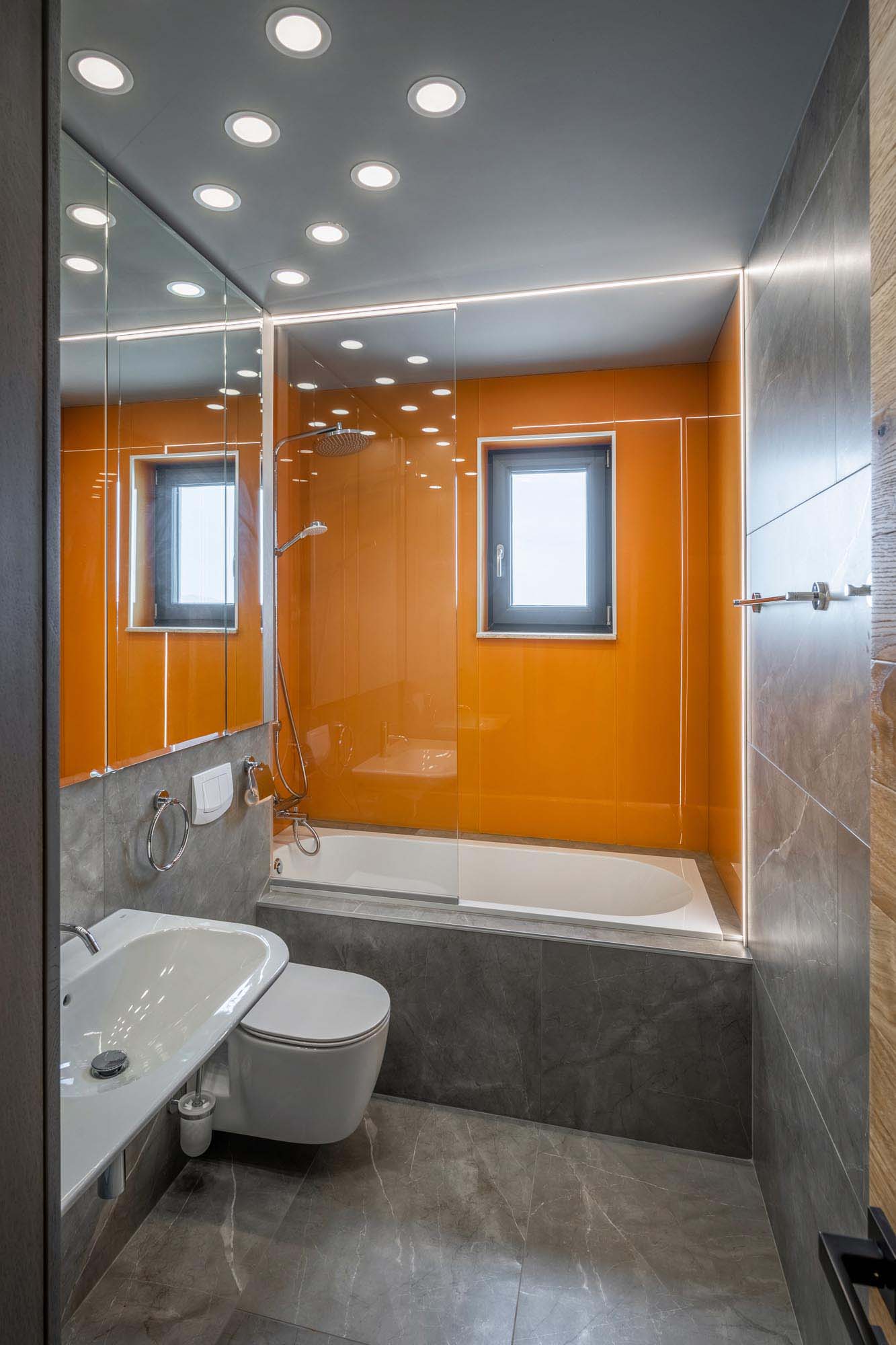 Cadru 10 din Fascinatia lemnului. Un apartament.