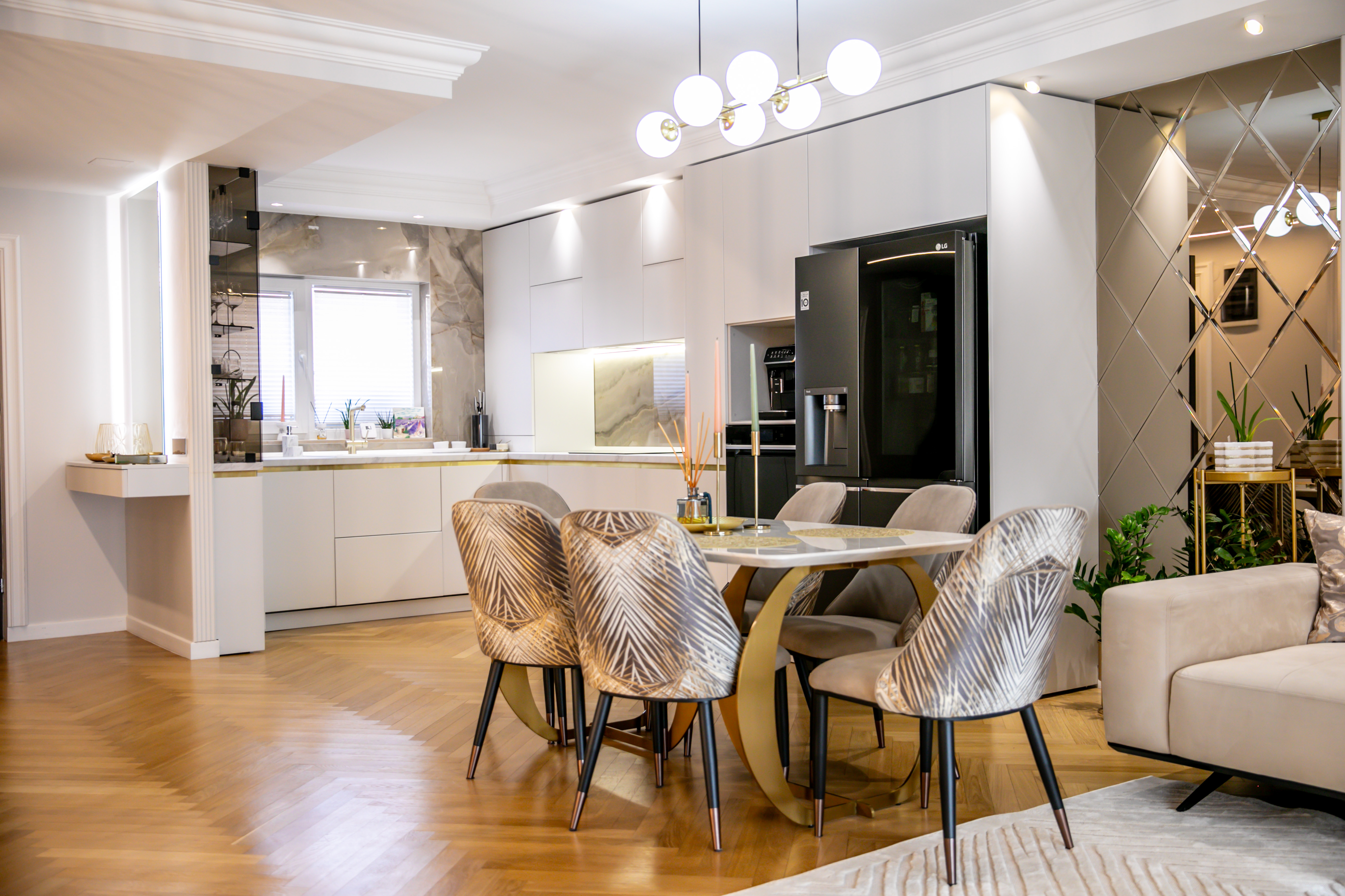 Cadru 3 din Sweet Home