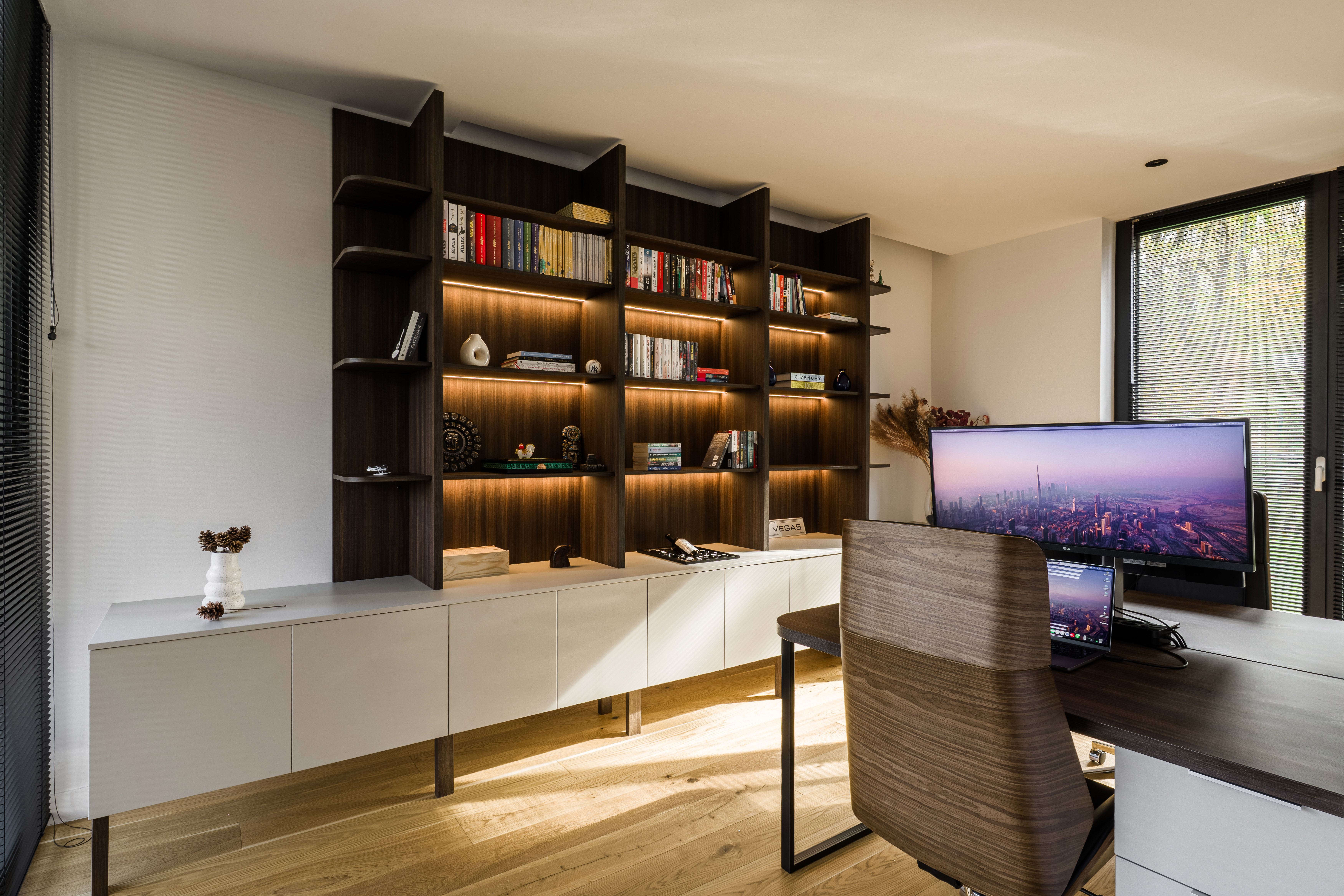 Cadru 10 din Open space organizat prin mobilier