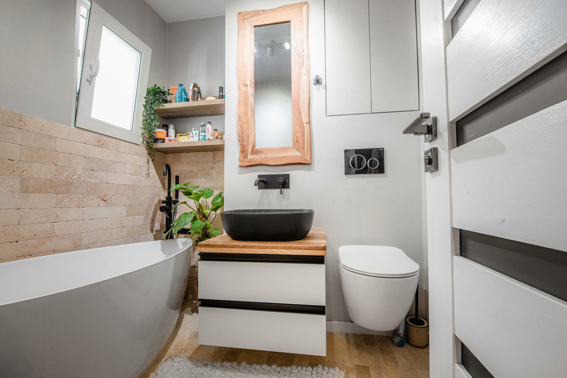 Cadru 11 din Apartament minimalist cu accente boho