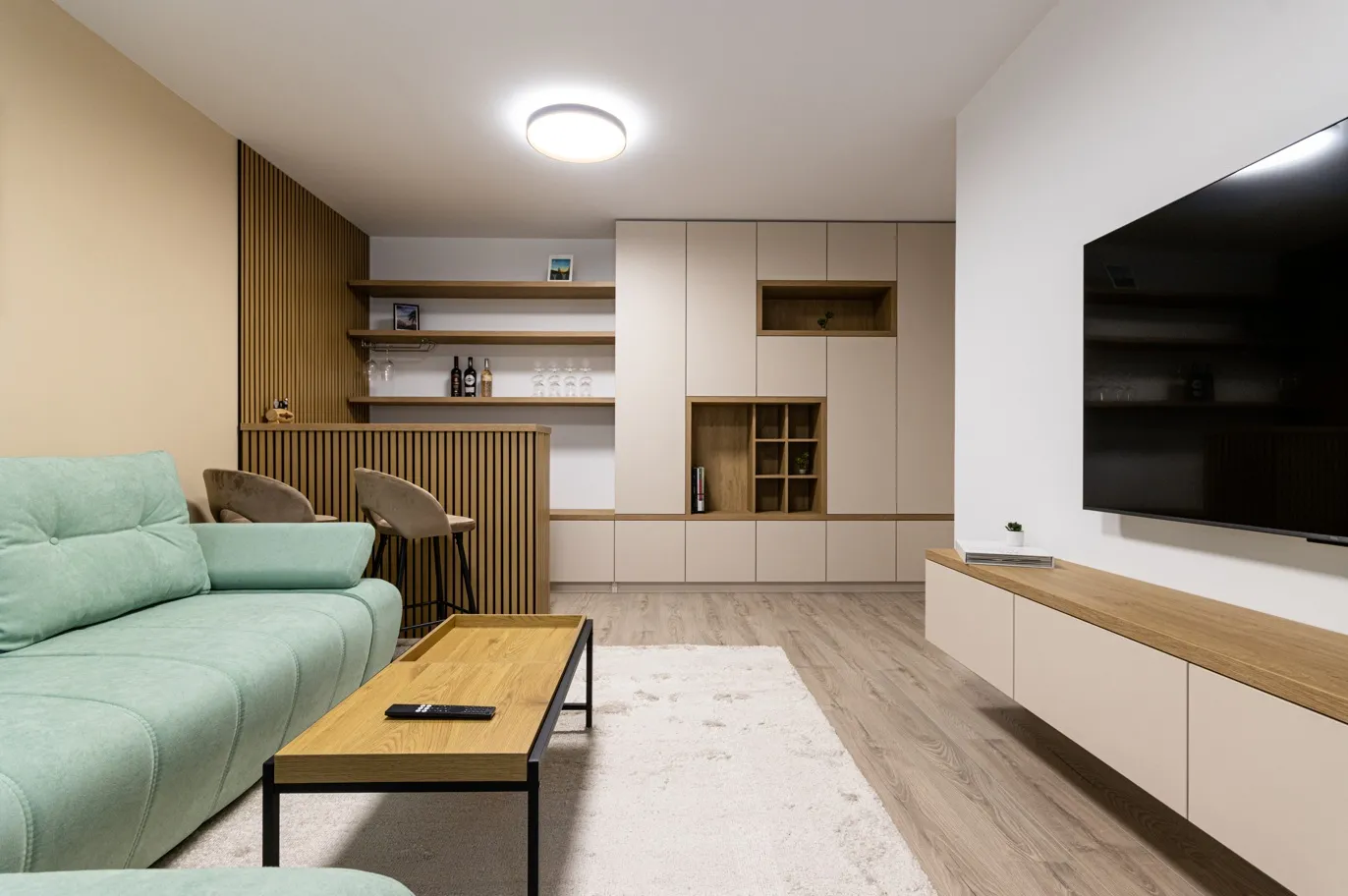 Cadru 10 din Warm Apartament