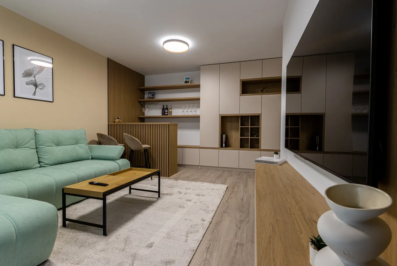 Cadru 11 din Warm Apartament