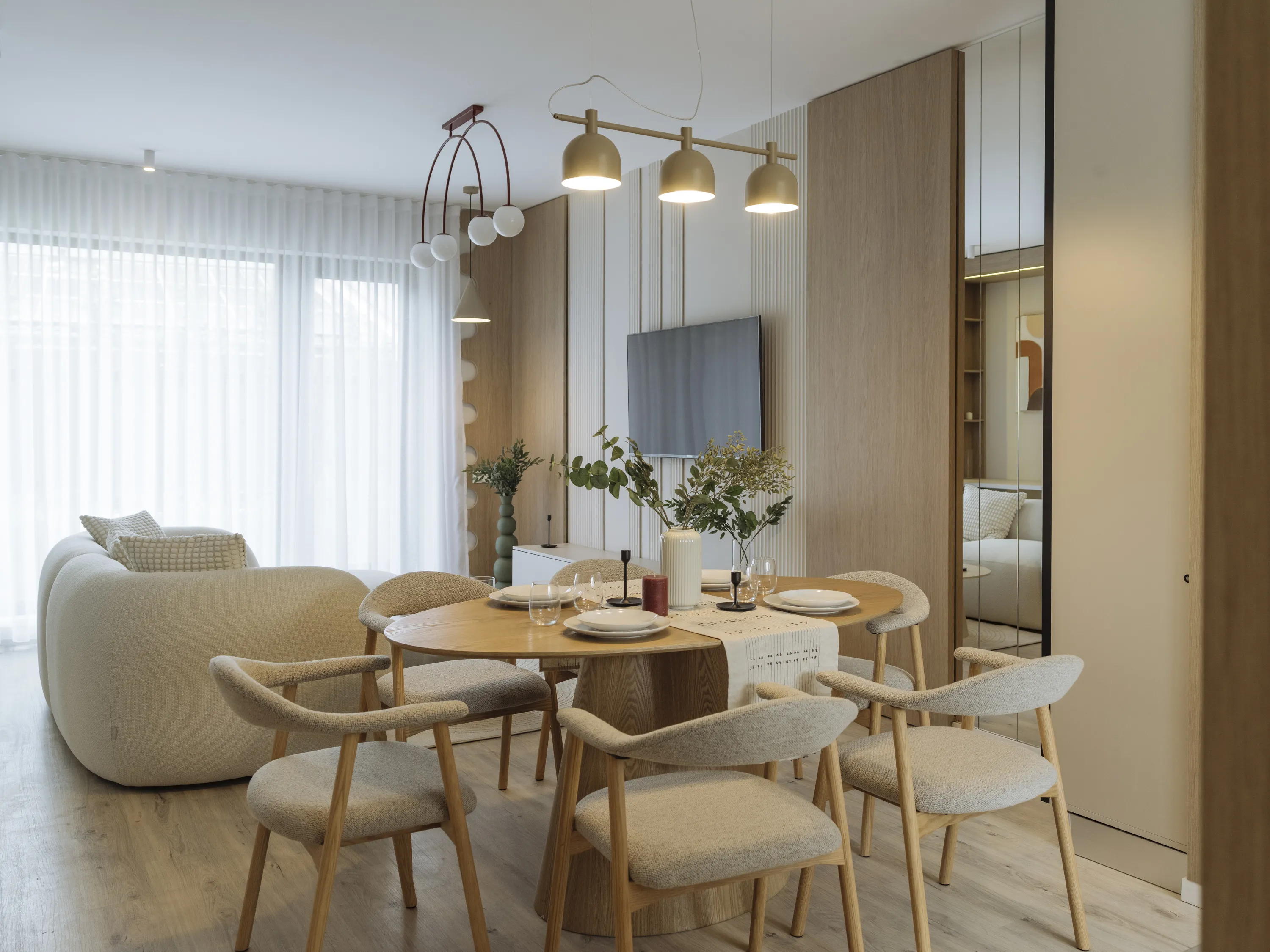 Cadru 12 din Stillness House