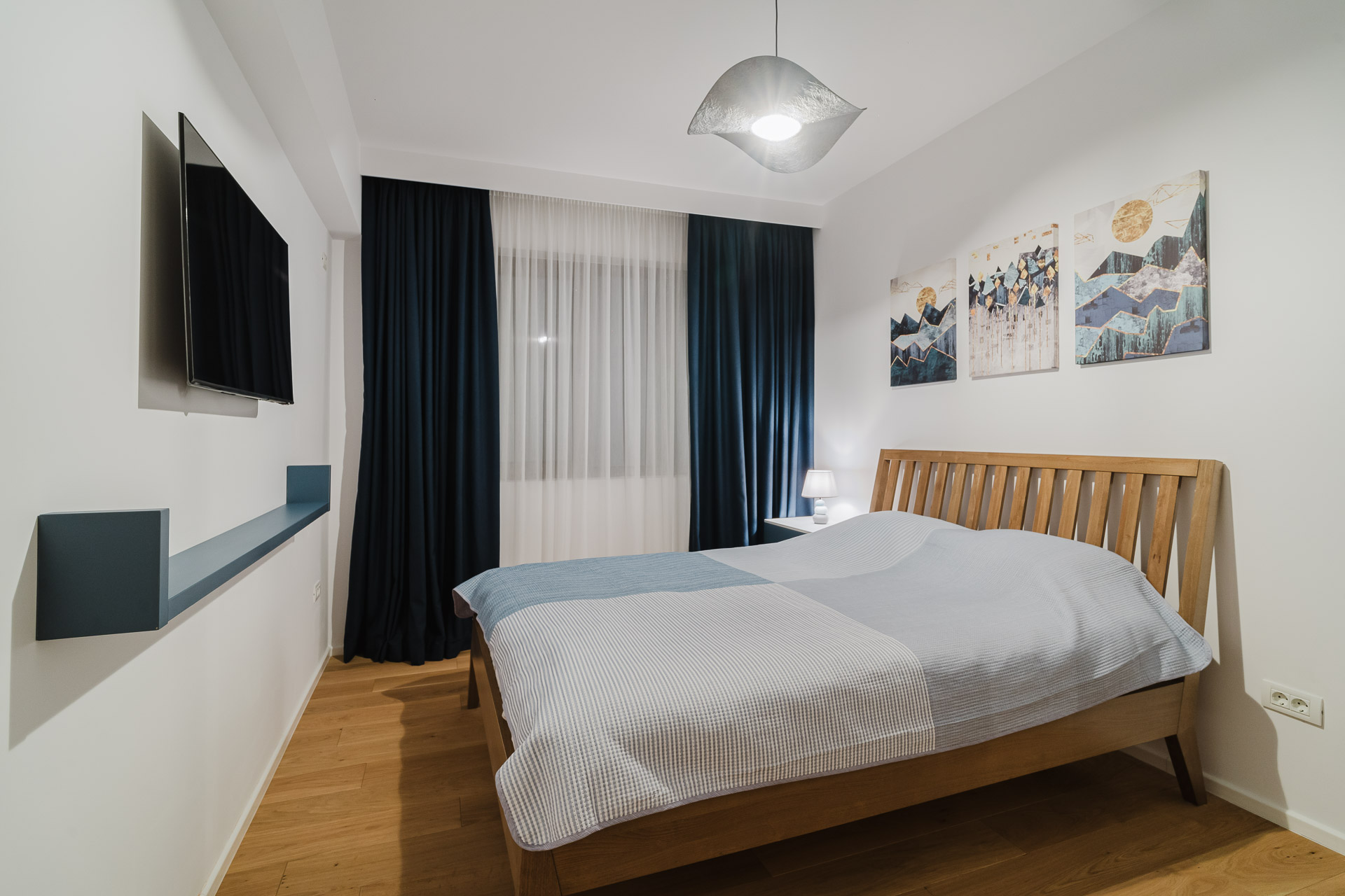 Cadru 6 din Casa AA