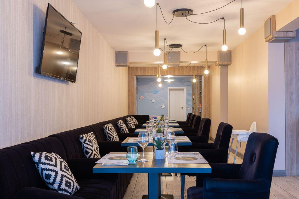 Cadru 8 din Aqua Lounge