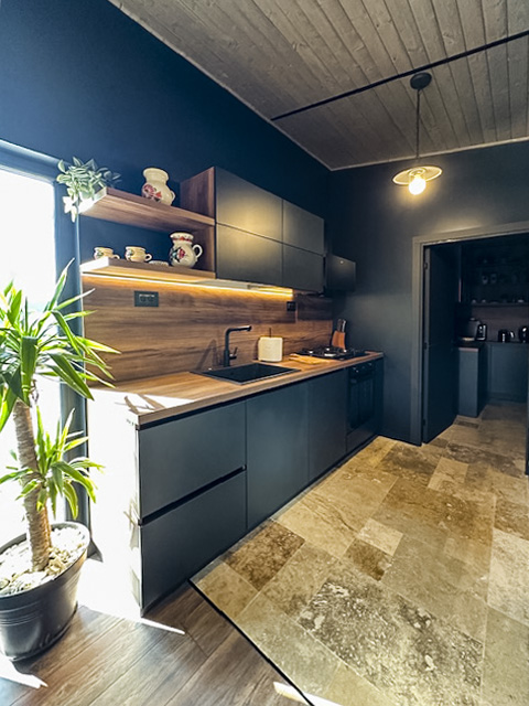 Cadru 11 din Man Cave