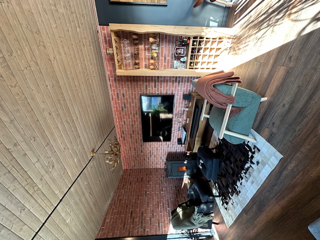 Cadru 12 din Man Cave